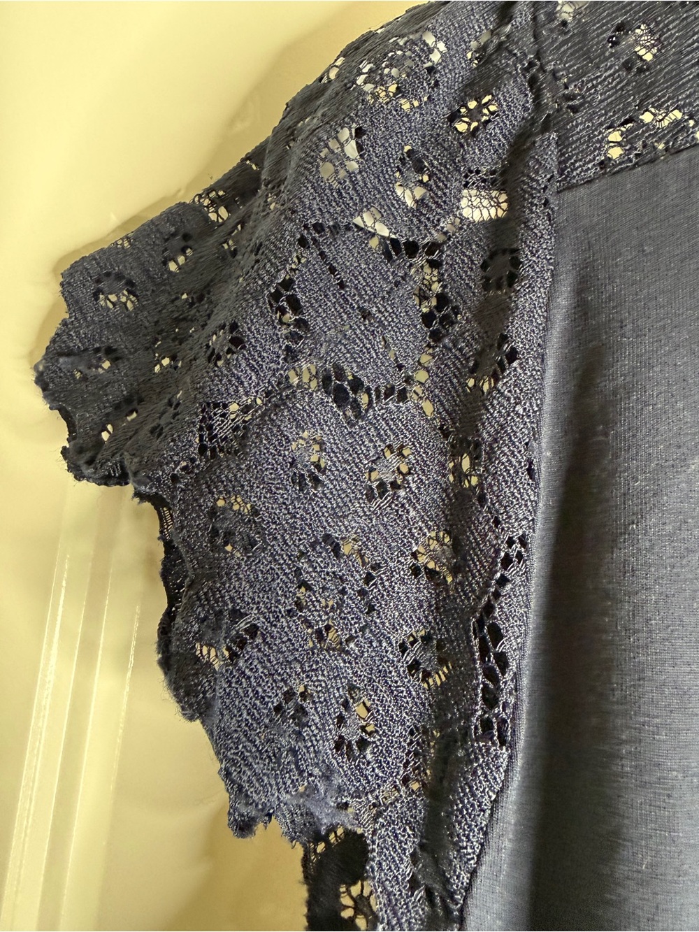 Women’s LOFT Navy Lace Sleeve Shift Dress, size Large Petite - Picture 2 of 6
